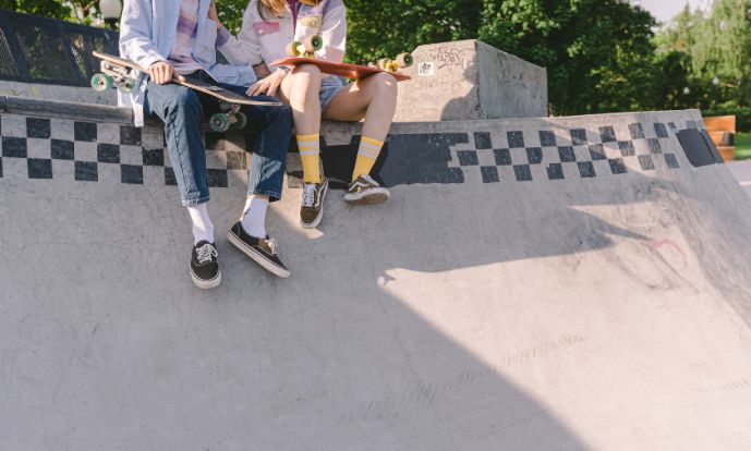 中学生早恋有哪些因素